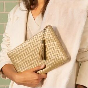 Virginia Wolf NWT Mimi Woven Pouch Metallic Gold Faux Leather Clutch Tassel